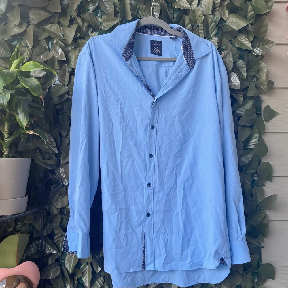 button down - Picture 1 of 3
